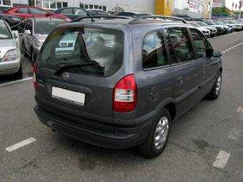 2004 Opel Zafira Photos