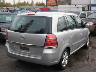 2005 Opel Zafira Pictures