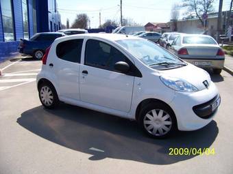 2008 Peugeot 107 Images