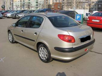 2008 Peugeot 206 Pics