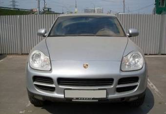 2003 Porsche Cayenne Photos