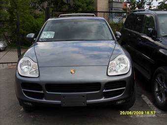 2005 Porsche Cayenne Photos
