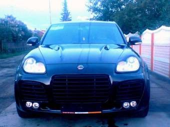 2005 Porsche Cayenne Pictures