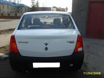 2007 Renault Logan Images