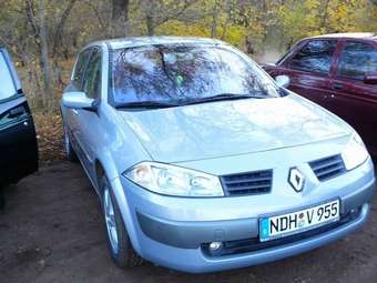 2004 Renault Megane Photos