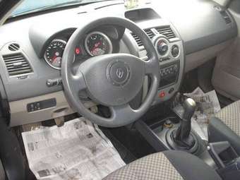2004 Renault Megane Wallpapers