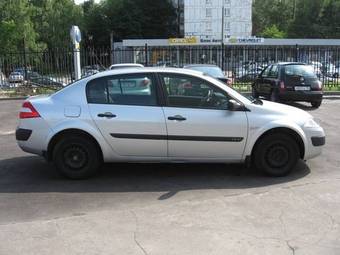 2004 Renault Megane Photos