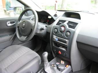 2006 Renault Megane Photos