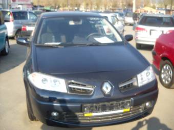 2008 Renault Megane Sedan Photos