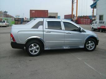 2009 SsangYong Actyon Photos