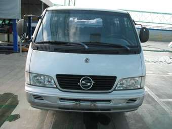 2003 SsangYong Istana Pictures
