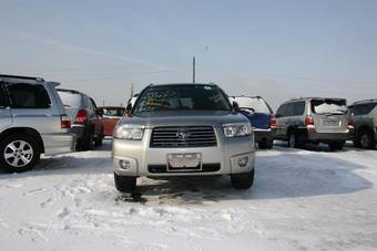 2005 Subaru Forester Photos