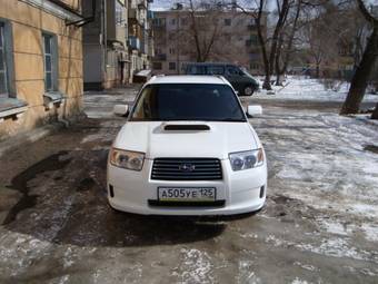 2005 Subaru Forester Pictures