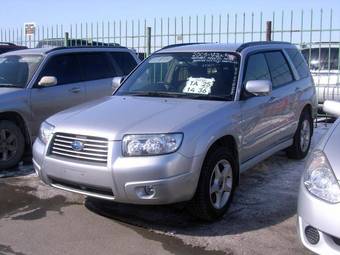 2005 Subaru Forester Pictures