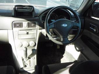 2005 Subaru Forester Photos