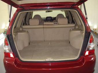 2005 Subaru Forester Pictures