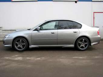 2004 Subaru Legacy B4 Pictures