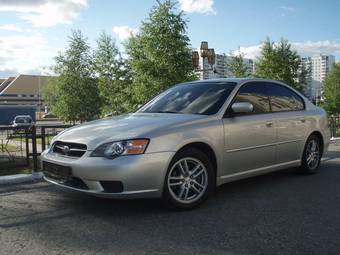 2005 Subaru Legacy B4 Pictures