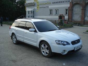 2004 Subaru Outback Pictures