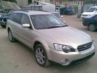 2005 Subaru Outback Photos