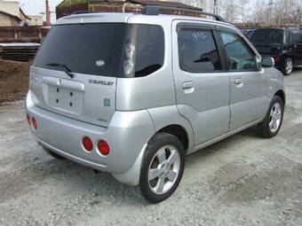 2002 Suzuki Chevrolet Cruze Pics