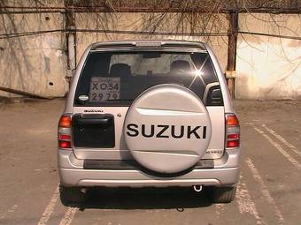2003 Suzuki Escudo Photos