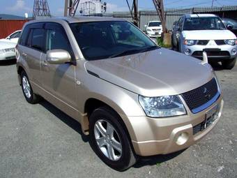 2005 Suzuki Escudo Photos