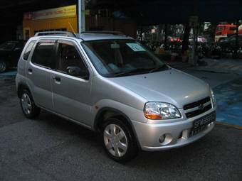 2004 Suzuki Ignis Pictures