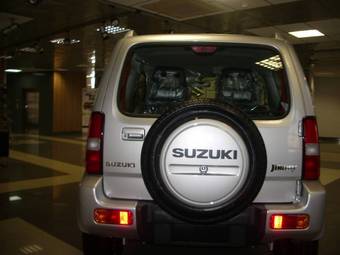 2009 Suzuki Jimny Photos