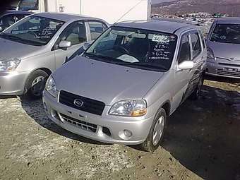 2003 Suzuki Swift Pictures