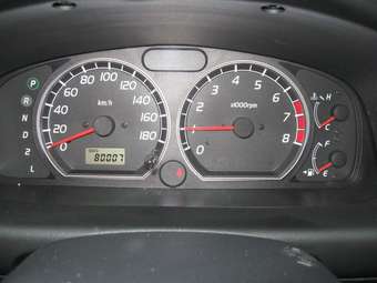 2003 Suzuki Swift Pictures