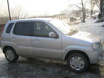 2003 Suzuki Swift Pictures