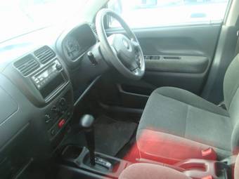 2003 Suzuki Swift Pictures