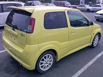 2003 Suzuki Swift Pictures