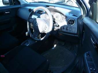 2004 Suzuki Swift Pictures