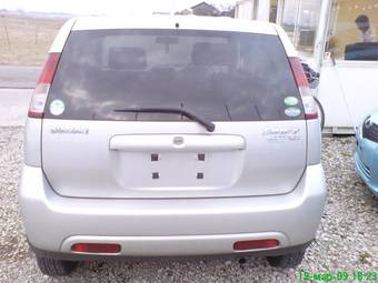 2004 Suzuki Swift Photos