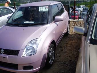 2004 Suzuki Swift Pictures