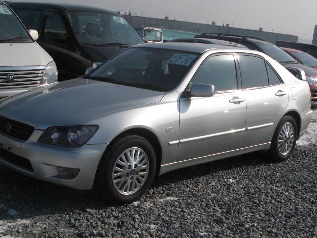 2004 Toyota Altezza