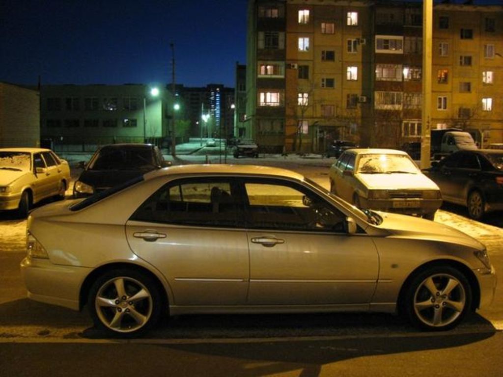 Toyota altezza 2005