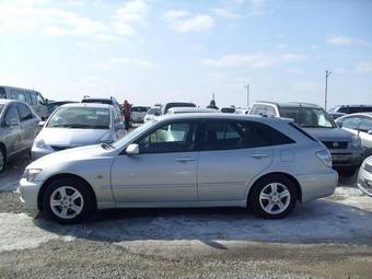 2002 Toyota Altezza Wagon Pictures