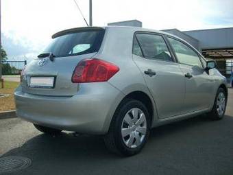 2007 Toyota Auris Pictures