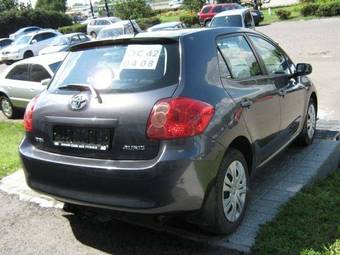 2007 Toyota Auris Images