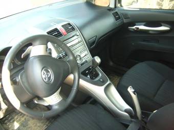2008 Toyota Auris Photos