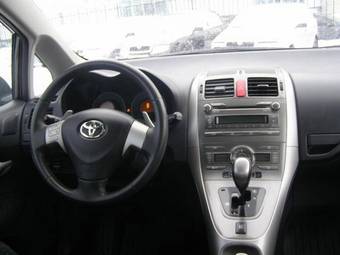 2008 Toyota Auris Pictures