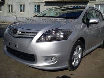 2011 Toyota Auris Pics