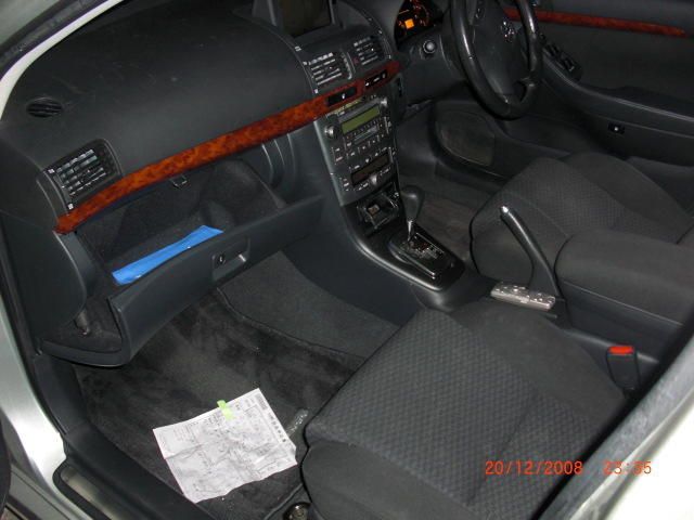 2004 Toyota Avensis