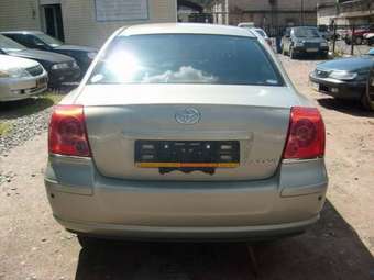 2004 Toyota Avensis Pics