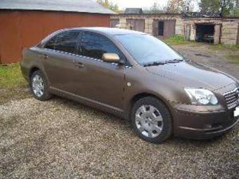 2004 Toyota Avensis Pics