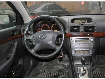 2004 Toyota Avensis Pictures