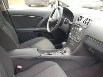 2009 Toyota Avensis Pictures